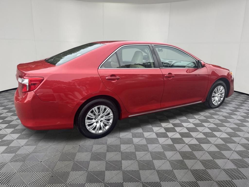 2012 Toyota Camry view 4