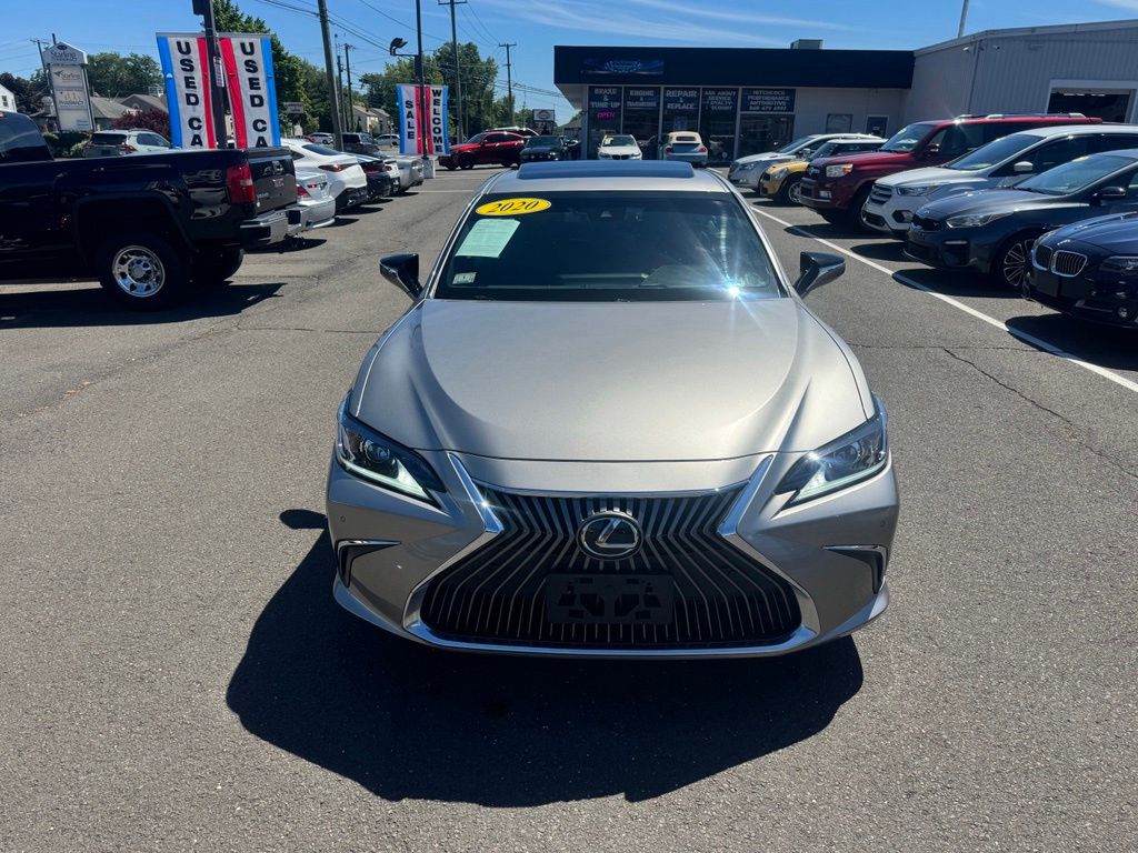 2020 Lexus ES view 2