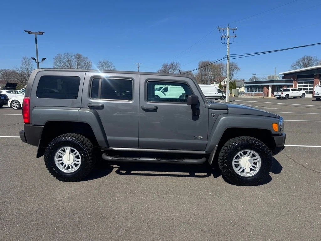 2008 Hummer H3 view 4