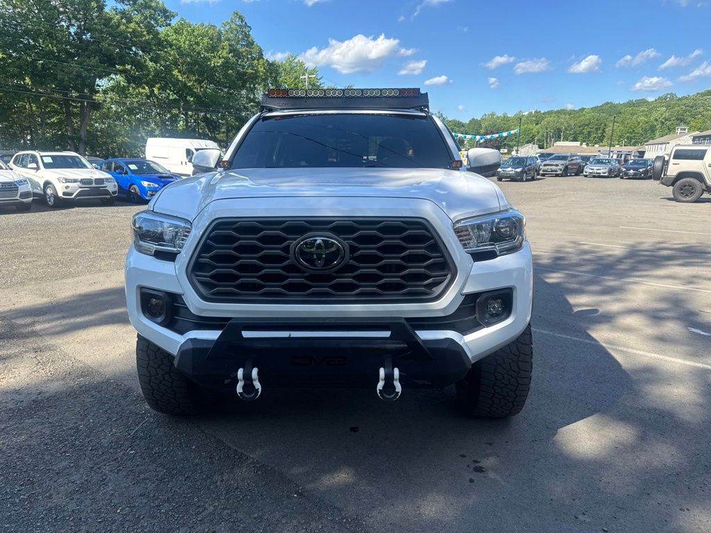 2021 Toyota Tacoma view 3