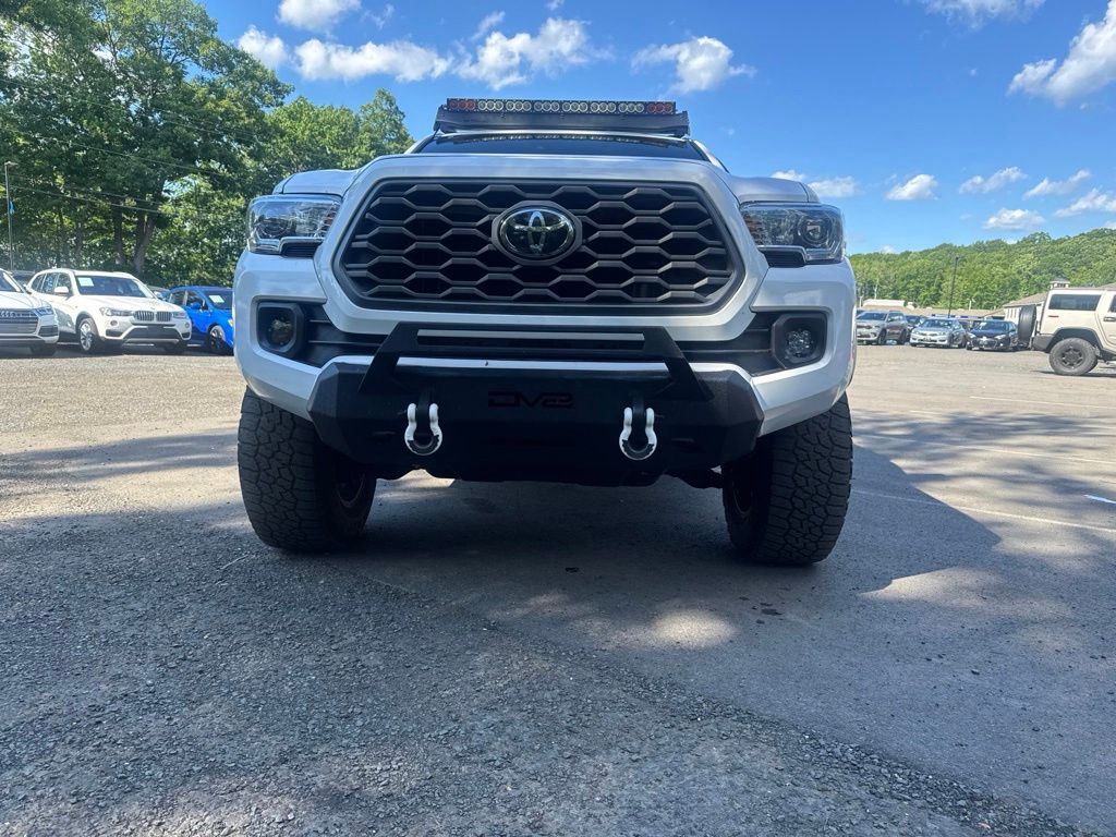 2021 Toyota Tacoma view 4