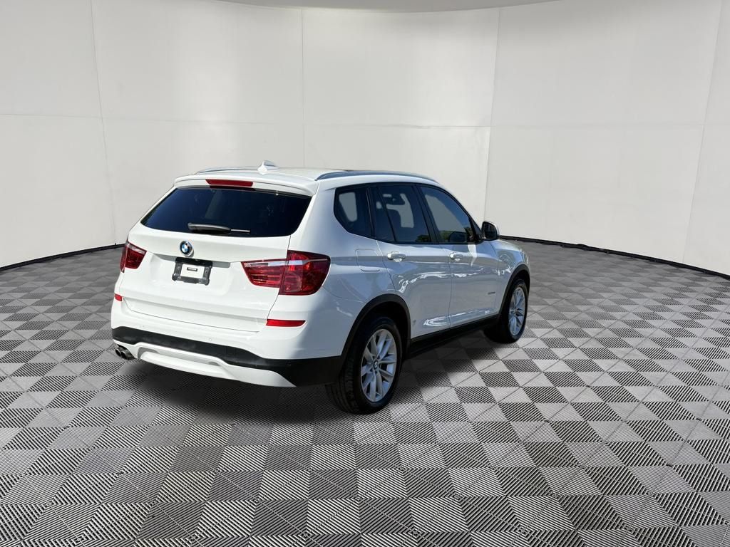 2017 BMW X3 view 5