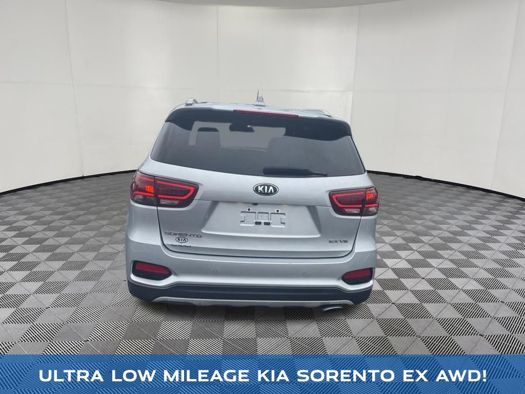 2019 Kia Sorento view 4