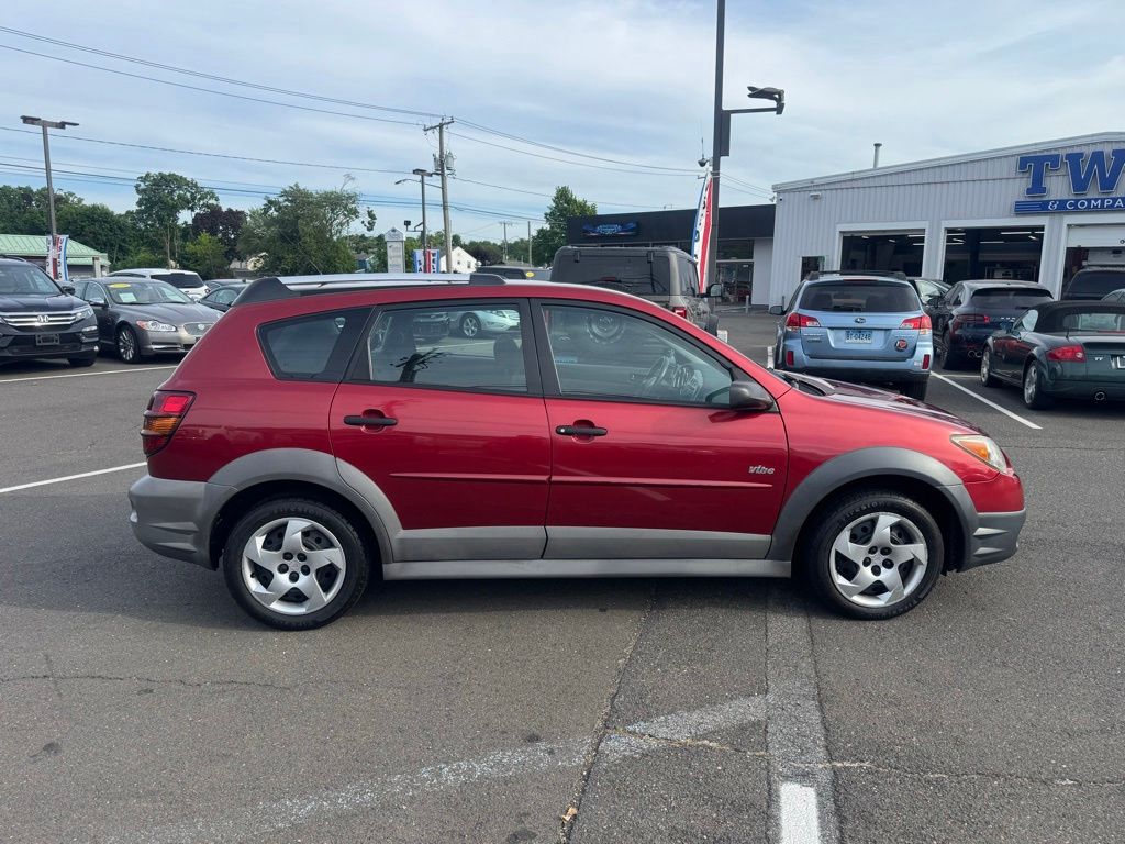 2005 Pontiac Vibe view 4