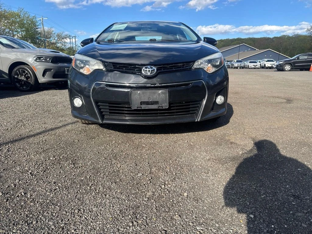 2014 Toyota Corolla view 4
