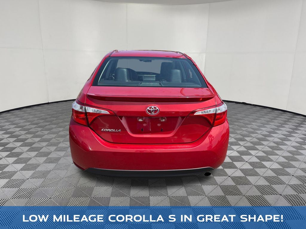 2015 Toyota Corolla view 4
