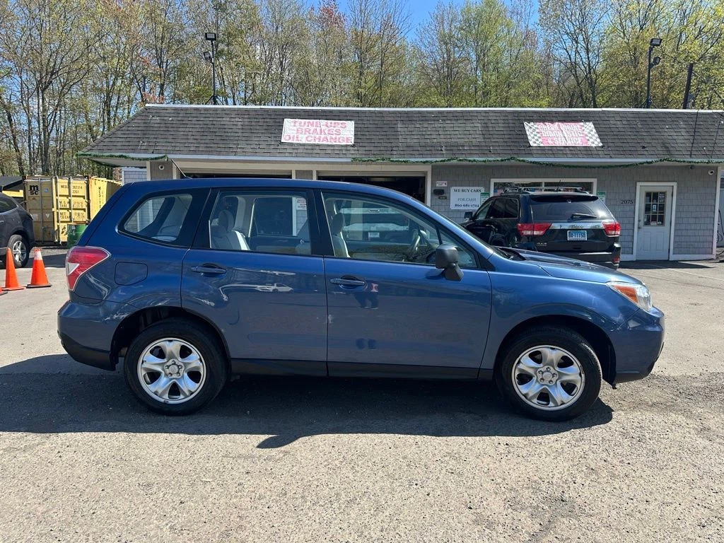 2014 Subaru Forester view 4
