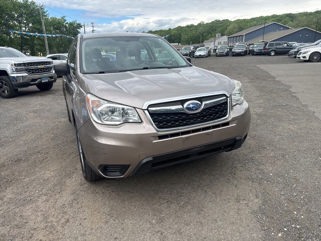 2014 Subaru Forester view 4