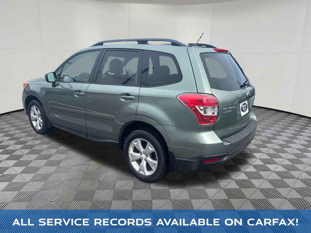 2015 Subaru Forester view 3