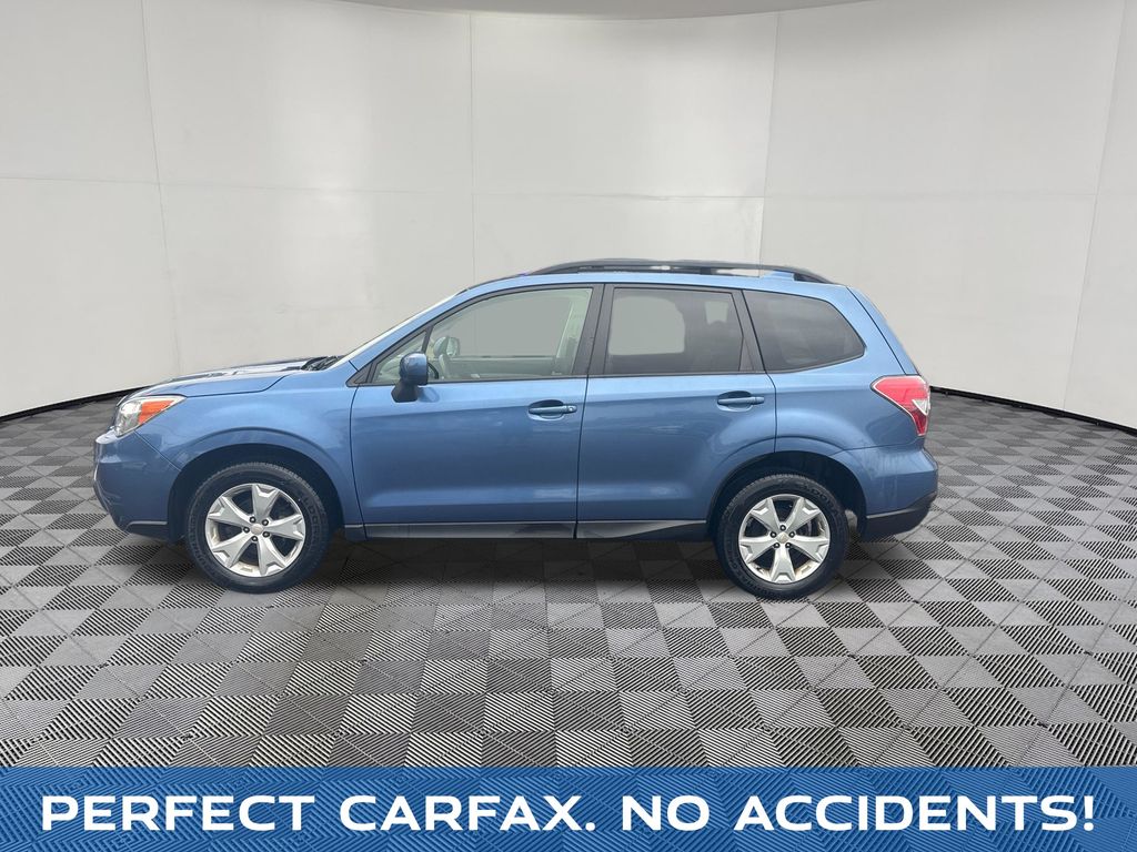 2016 Subaru Forester view 2
