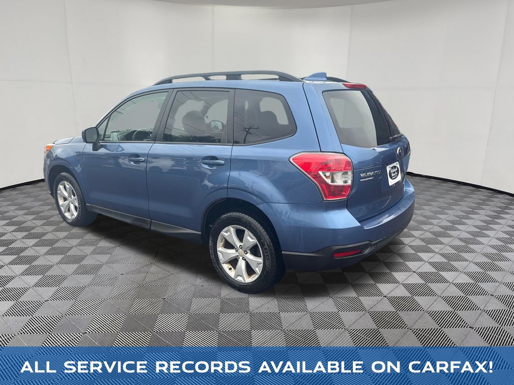 2016 Subaru Forester view 3