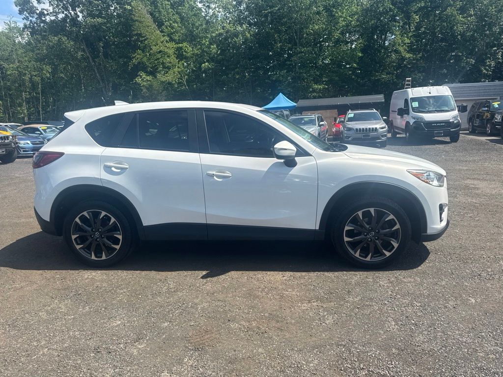 2016 Mazda CX-5 view 3