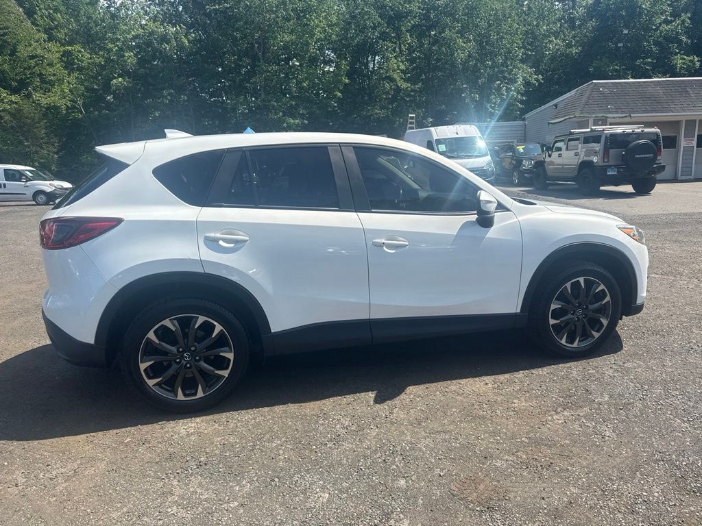 2016 Mazda CX-5 view 4