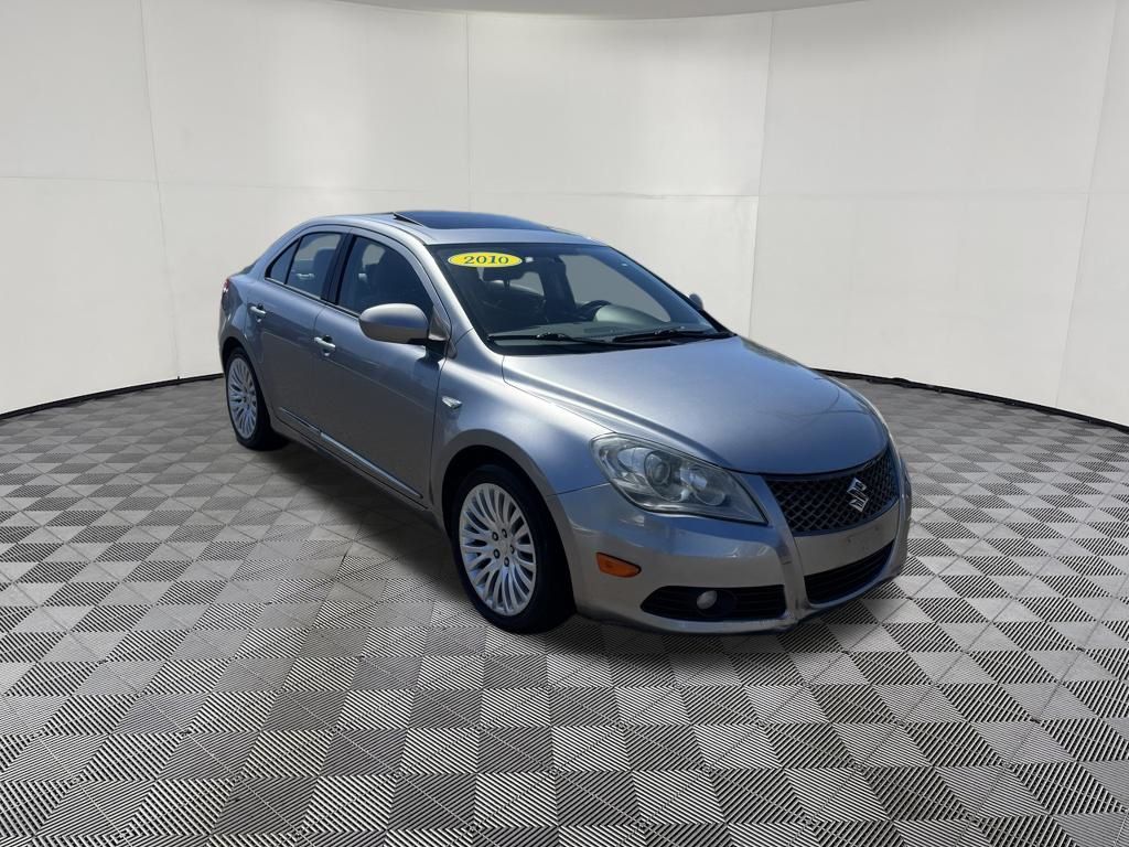 2010 Suzuki Kizashi view 3