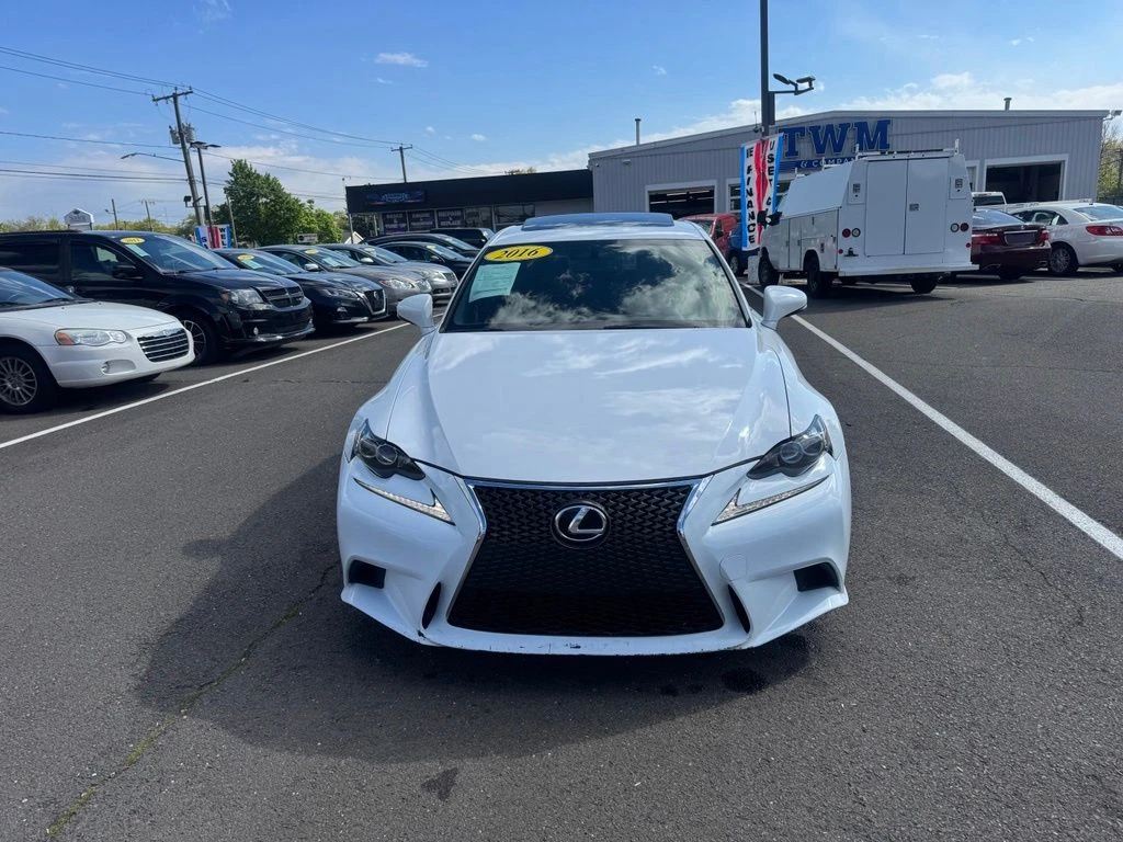 2016 Lexus IS view 2