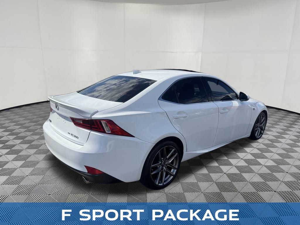 2016 Lexus IS view 5