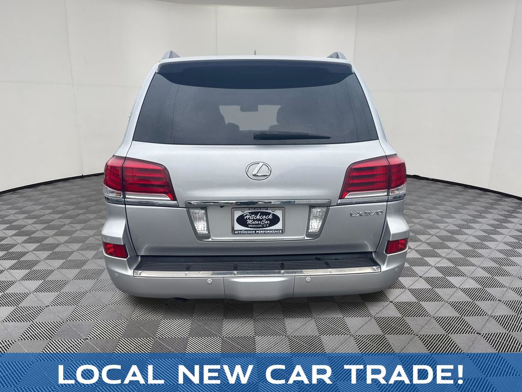 2014 Lexus LX view 4
