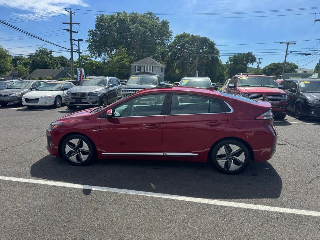 2020 Hyundai IONIQ SEL - Photo 11