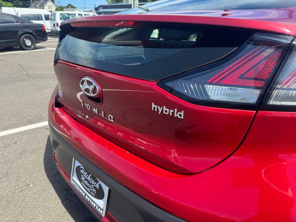 2020 Hyundai IONIQ SEL - Photo 17