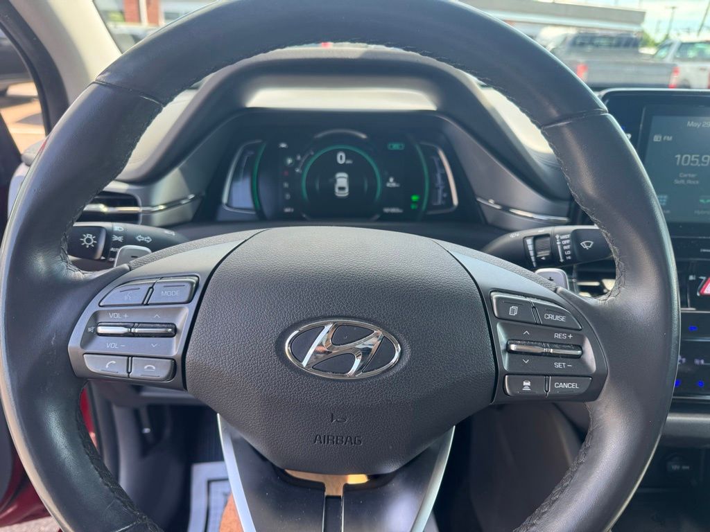 2020 Hyundai IONIQ SEL - Photo 34