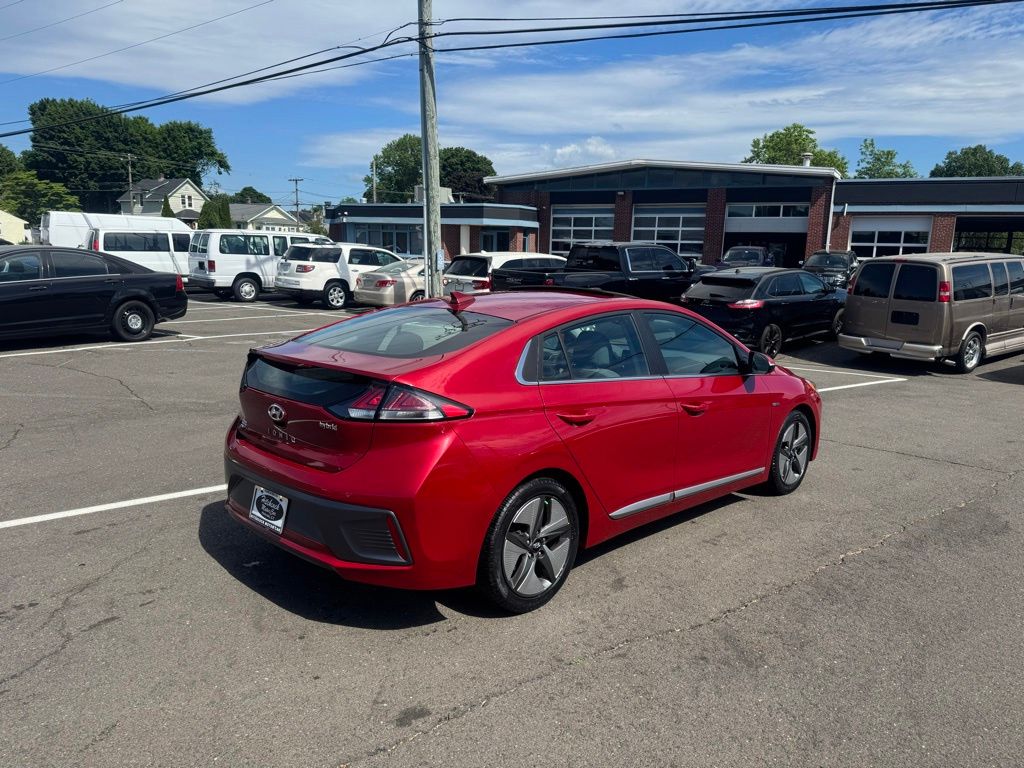 2020 Hyundai IONIQ SEL - Photo 8