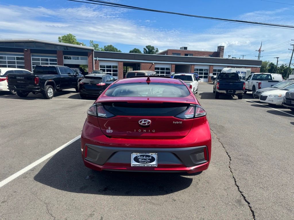 2020 Hyundai IONIQ SEL - Photo 9