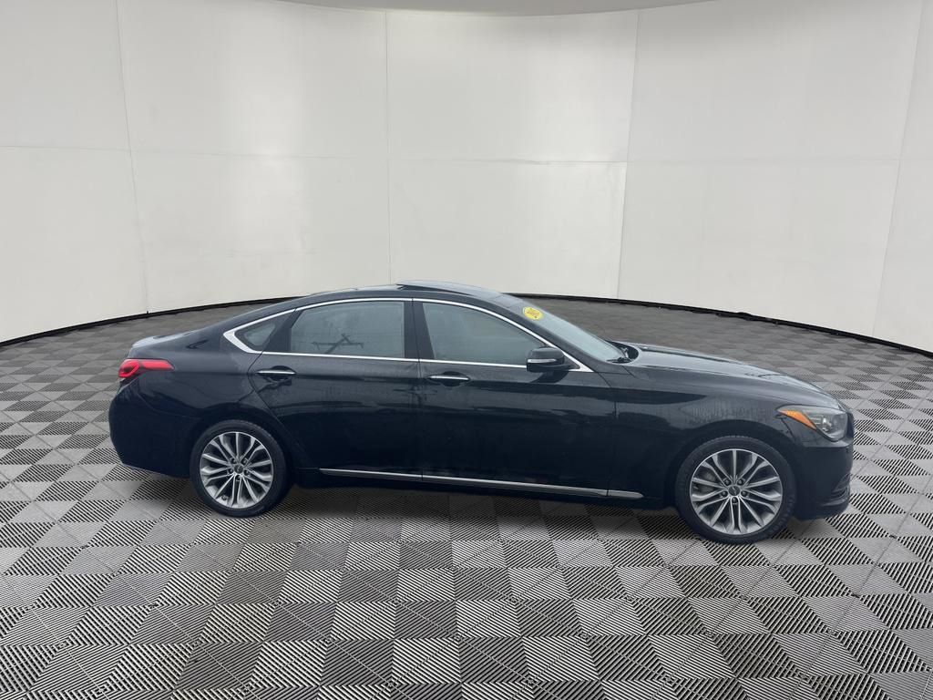 2015 Hyundai Genesis view 4