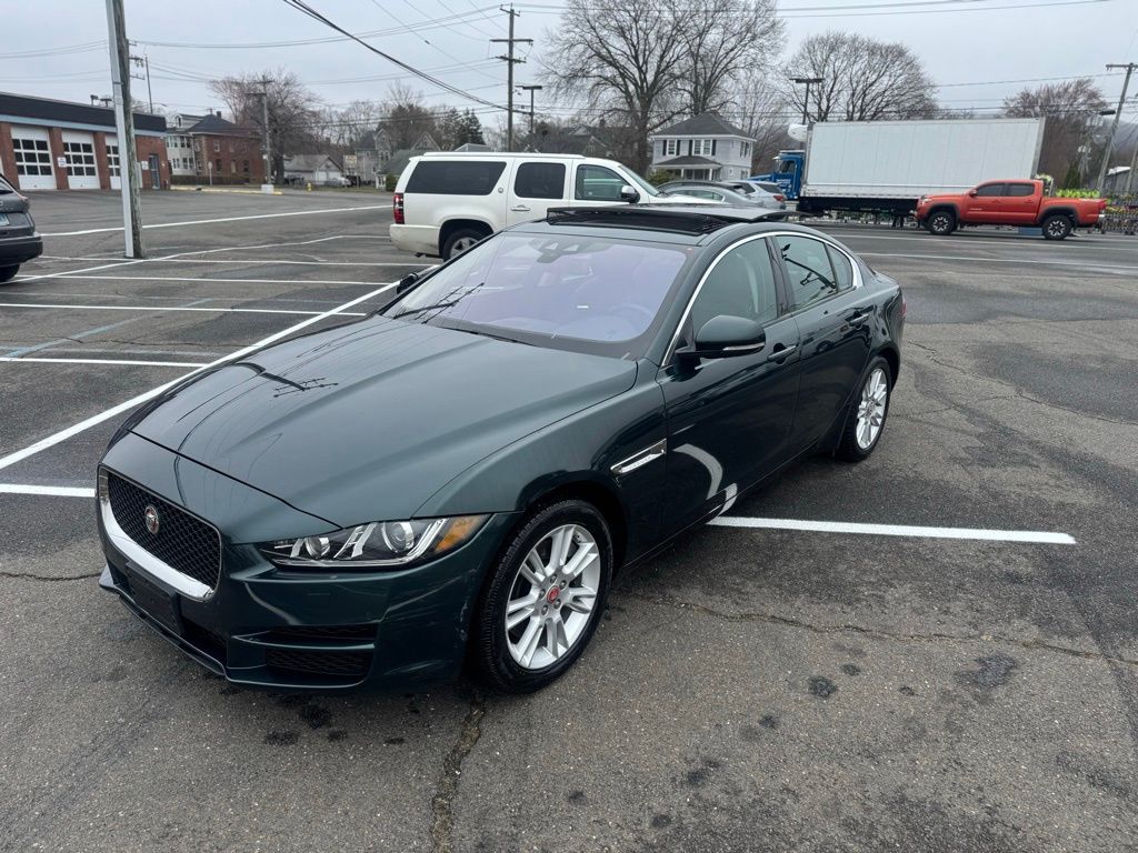 2017 Jaguar XE 20d Premium AWD's photo