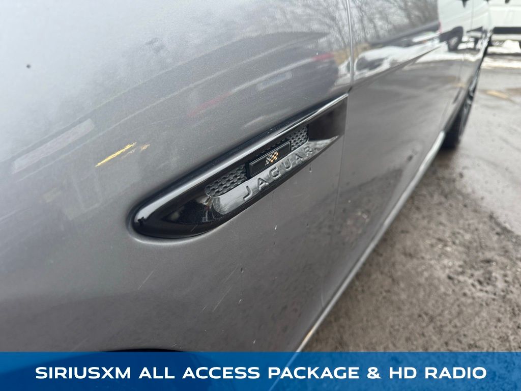 2020 Jaguar XF view 5