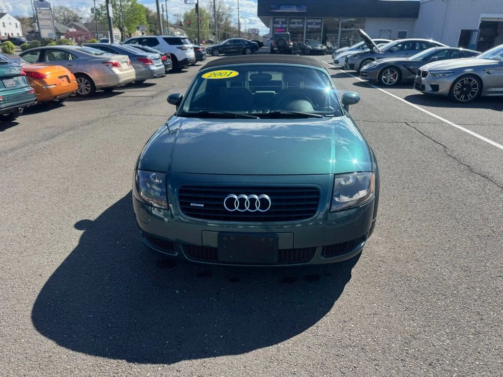 2001 Audi TT view 2