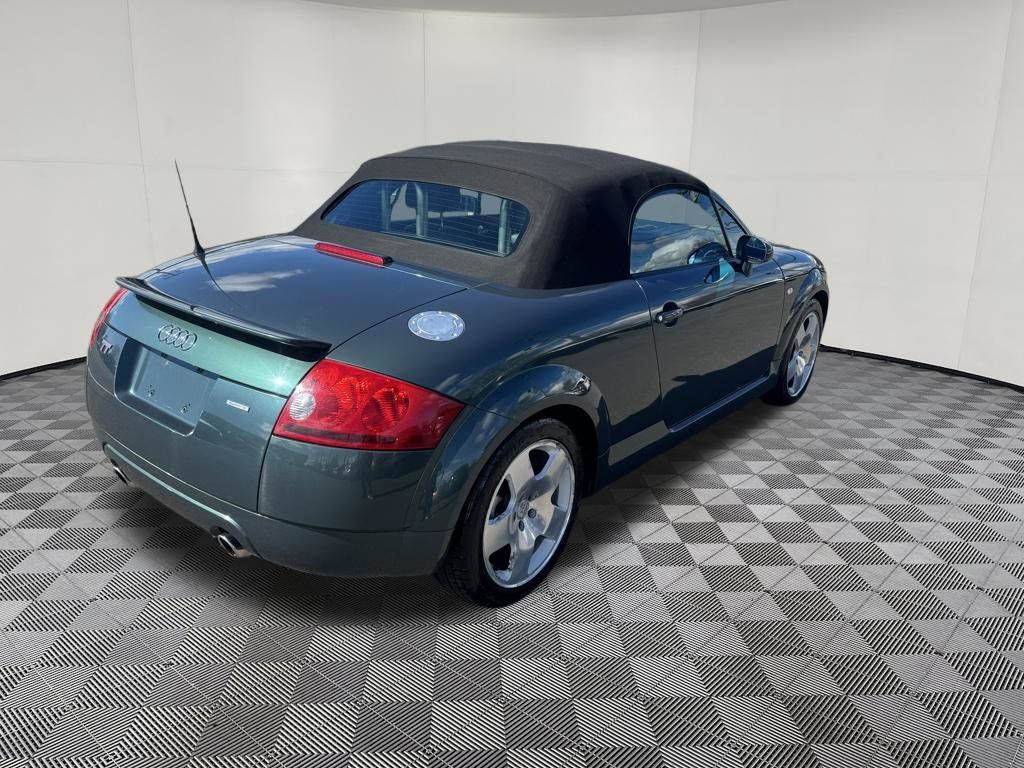 2001 Audi TT view 5