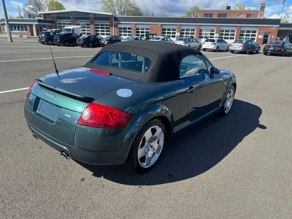 2001 Audi TT view 5