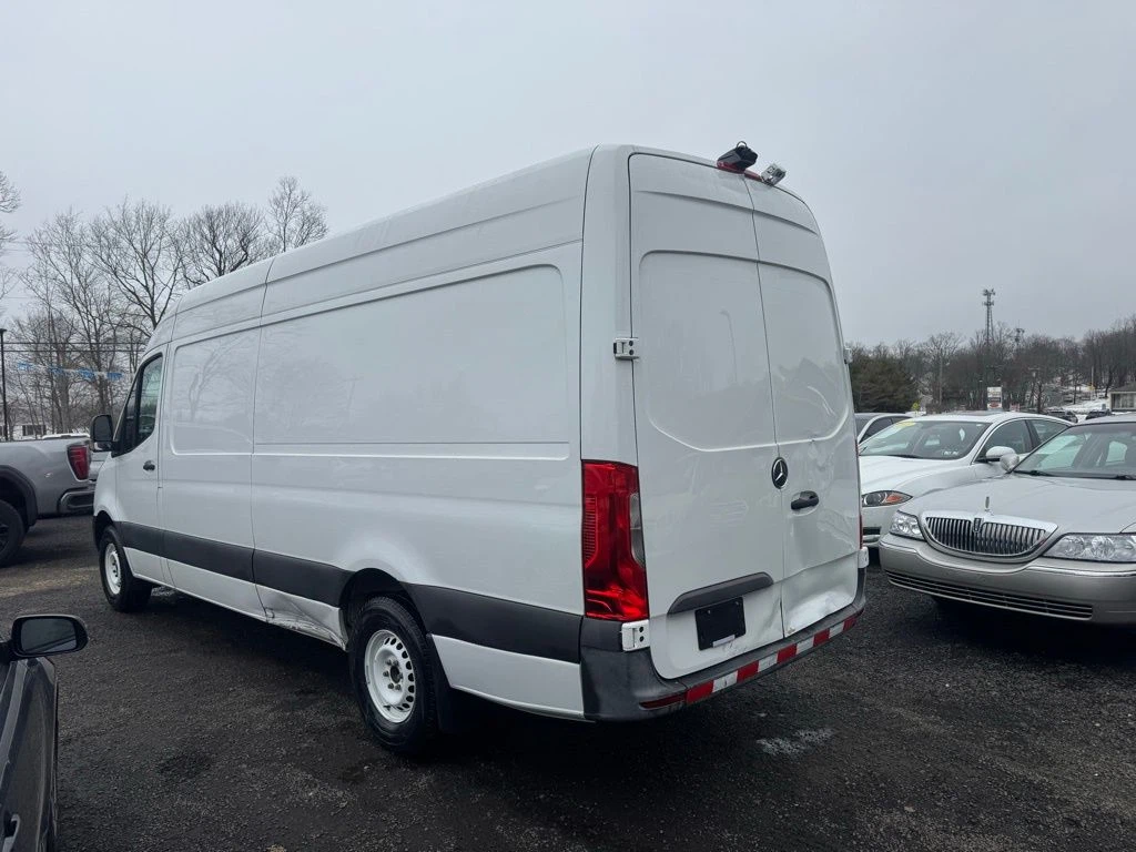 2020 Mercedes-Benz Sprinter 2500 view 4