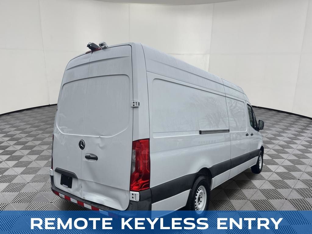 2020 Mercedes-Benz Sprinter 2500 view 5