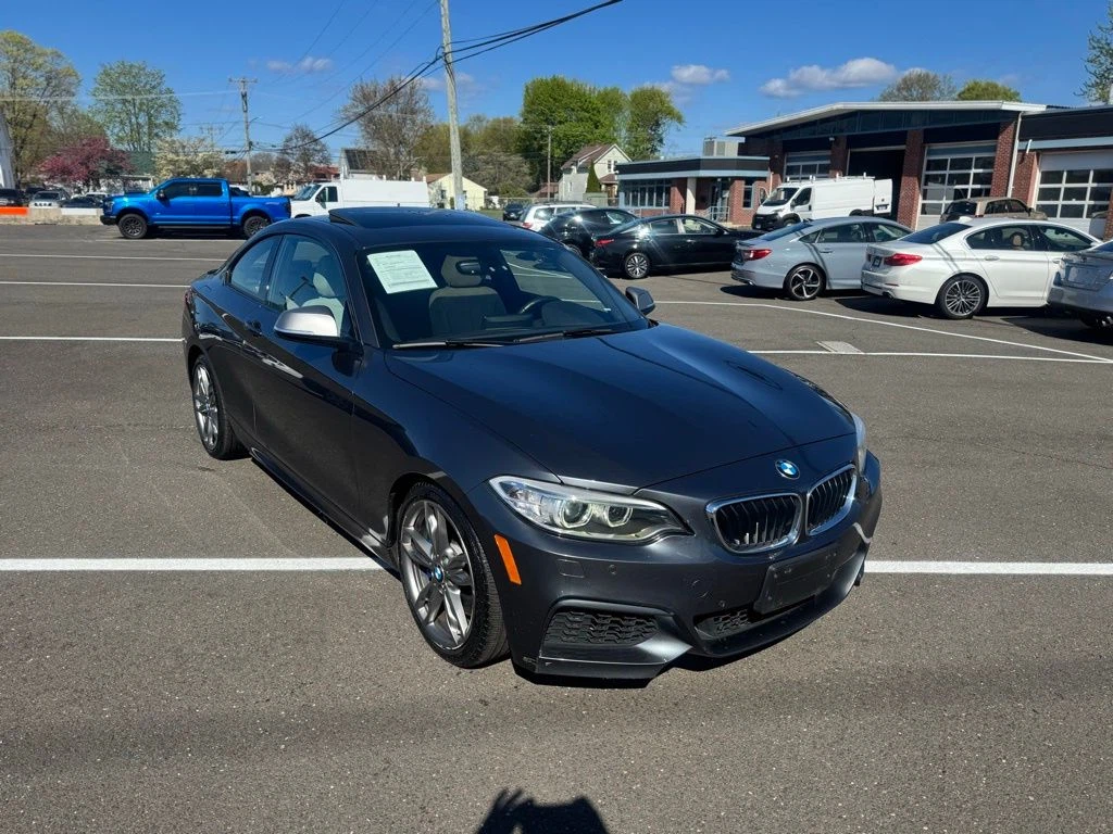2015 BMW 2 Series view 3