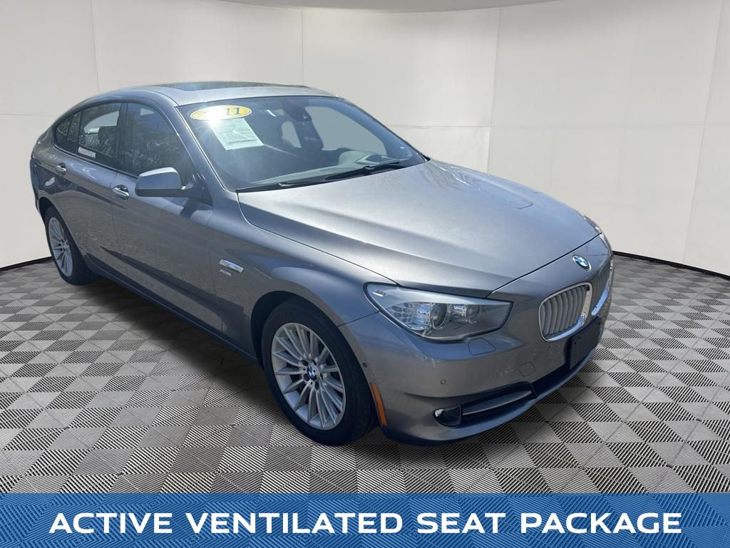 2011 BMW 5 Series view 5