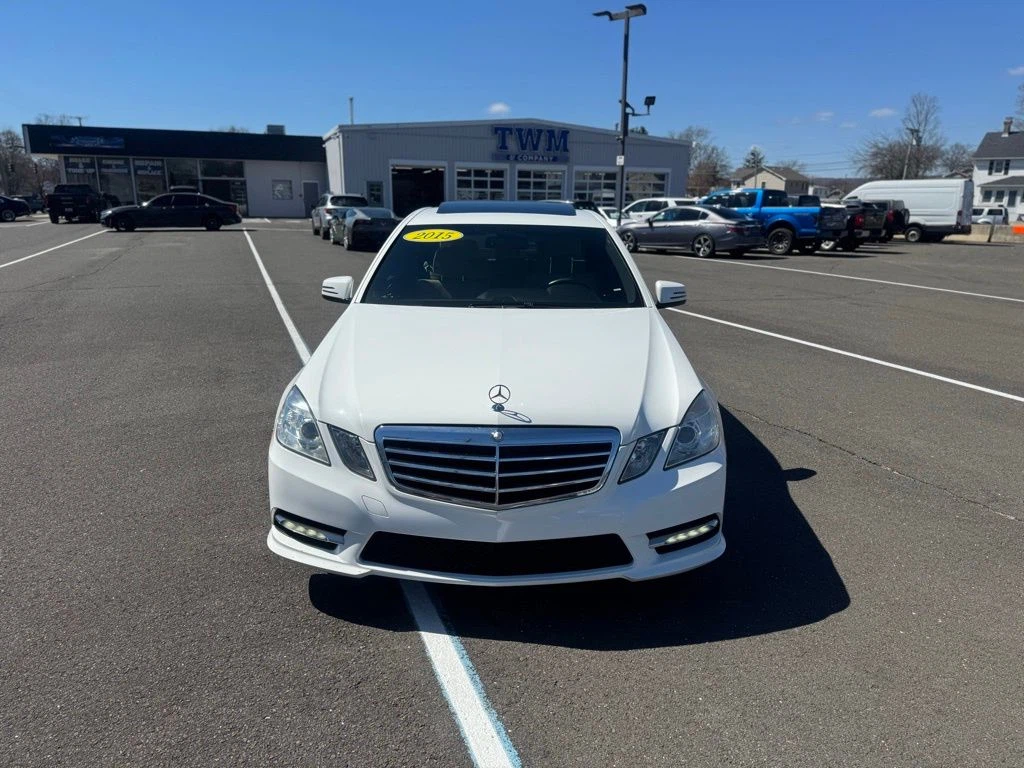2013 Mercedes-Benz E-Class view 2