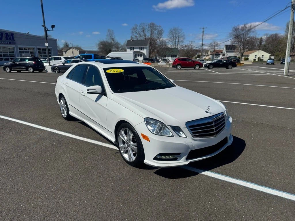 2013 Mercedes-Benz E-Class view 3