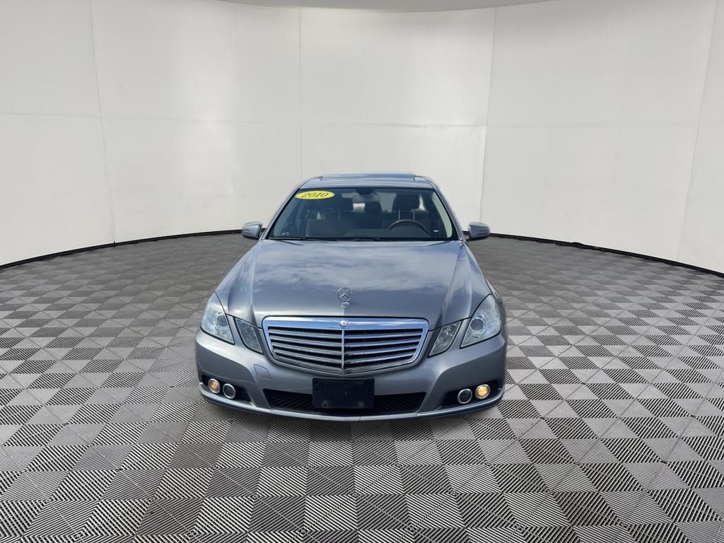 2010 Mercedes-Benz E-Class view 2