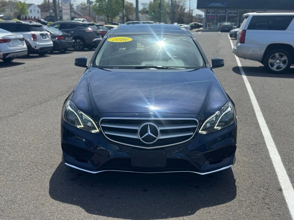 2016 Mercedes-Benz E-Class view 2