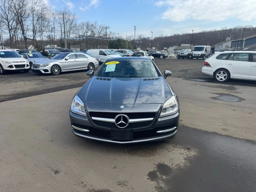 2016 Mercedes-Benz SLK view 2
