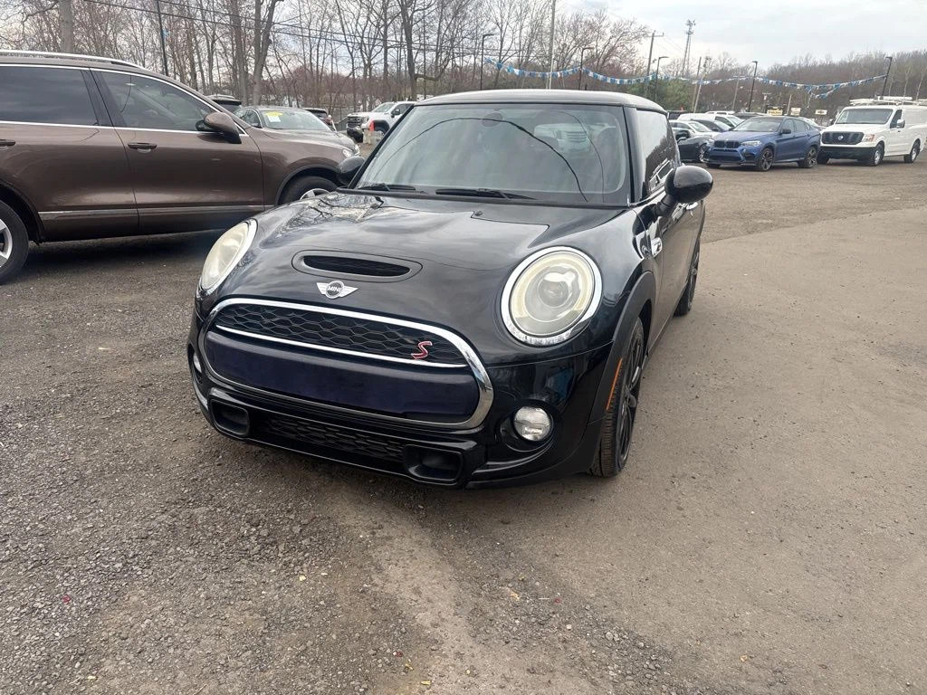 2018 MINI Cooper S view 2