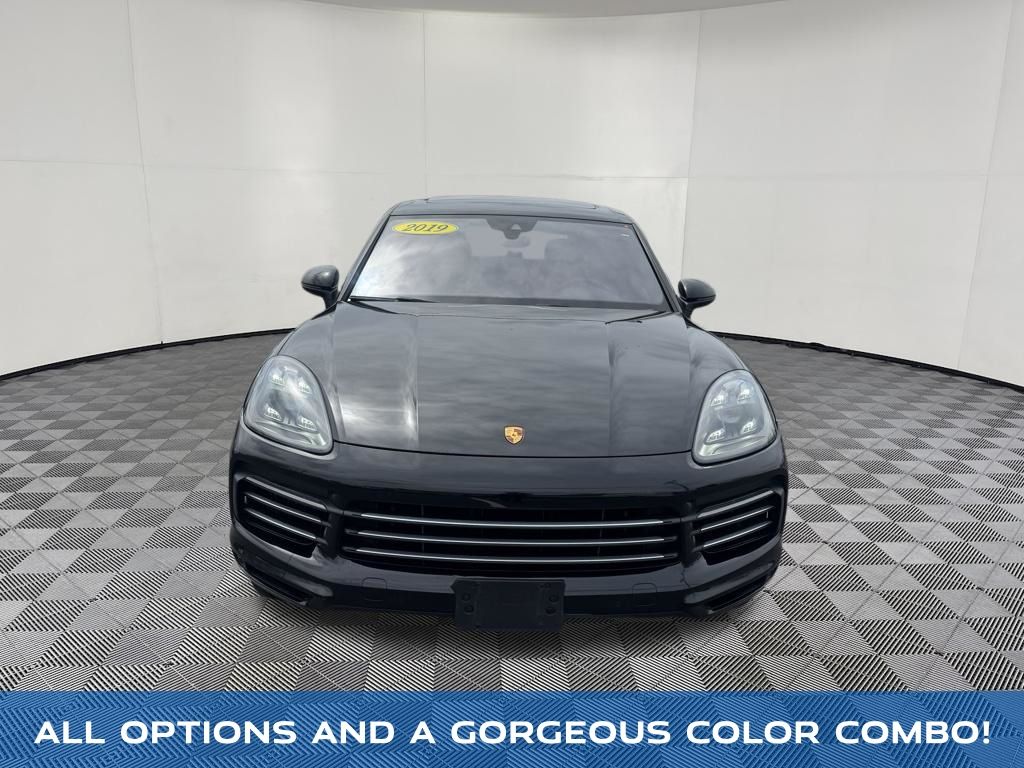 2019 Porsche Cayenne view 2
