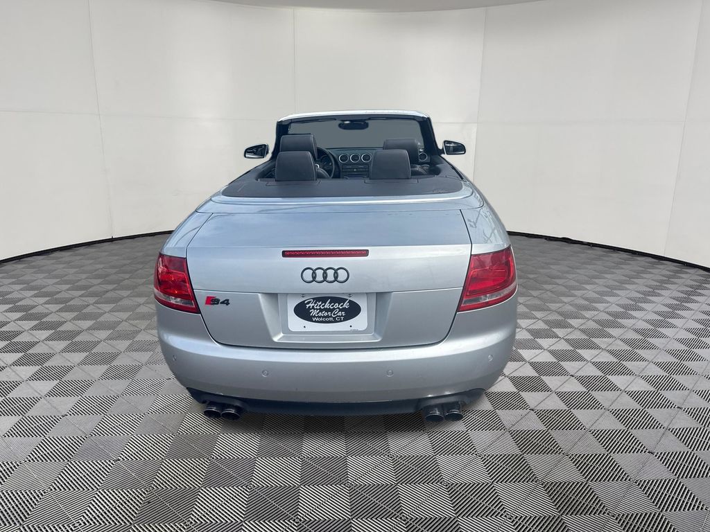 2007 Audi S4 view 4
