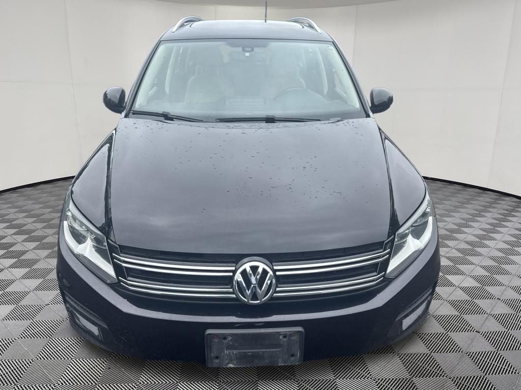 2017 Volkswagen Tiguan view 3