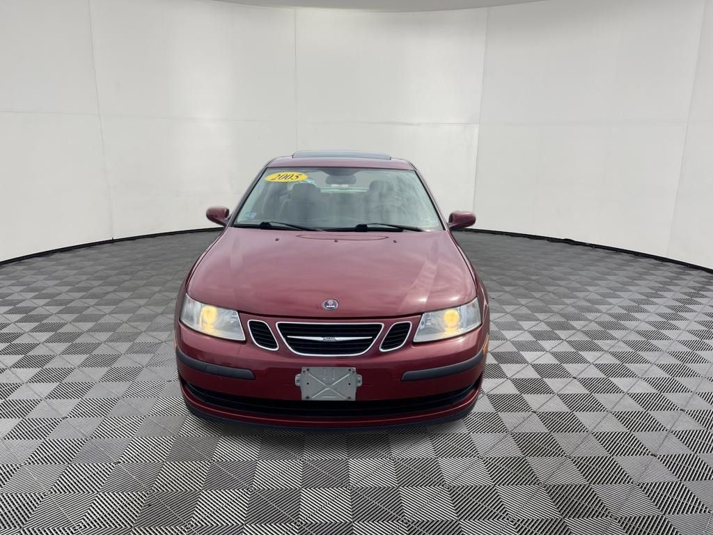 2005 Saab 9-3 view 2