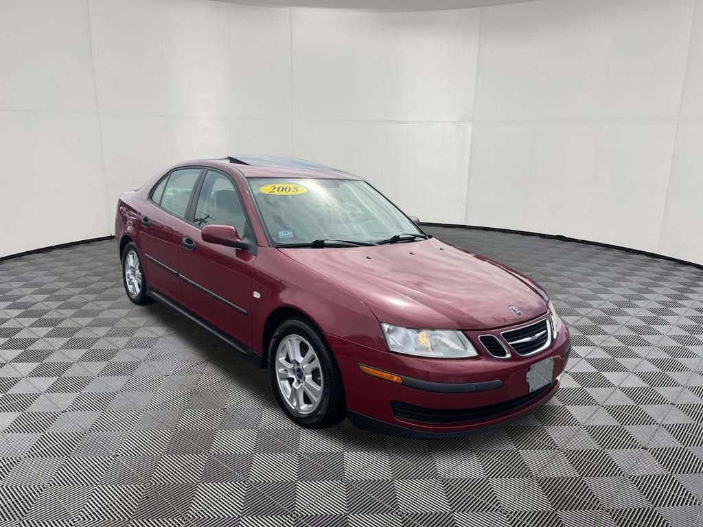 2005 Saab 9-3 view 3