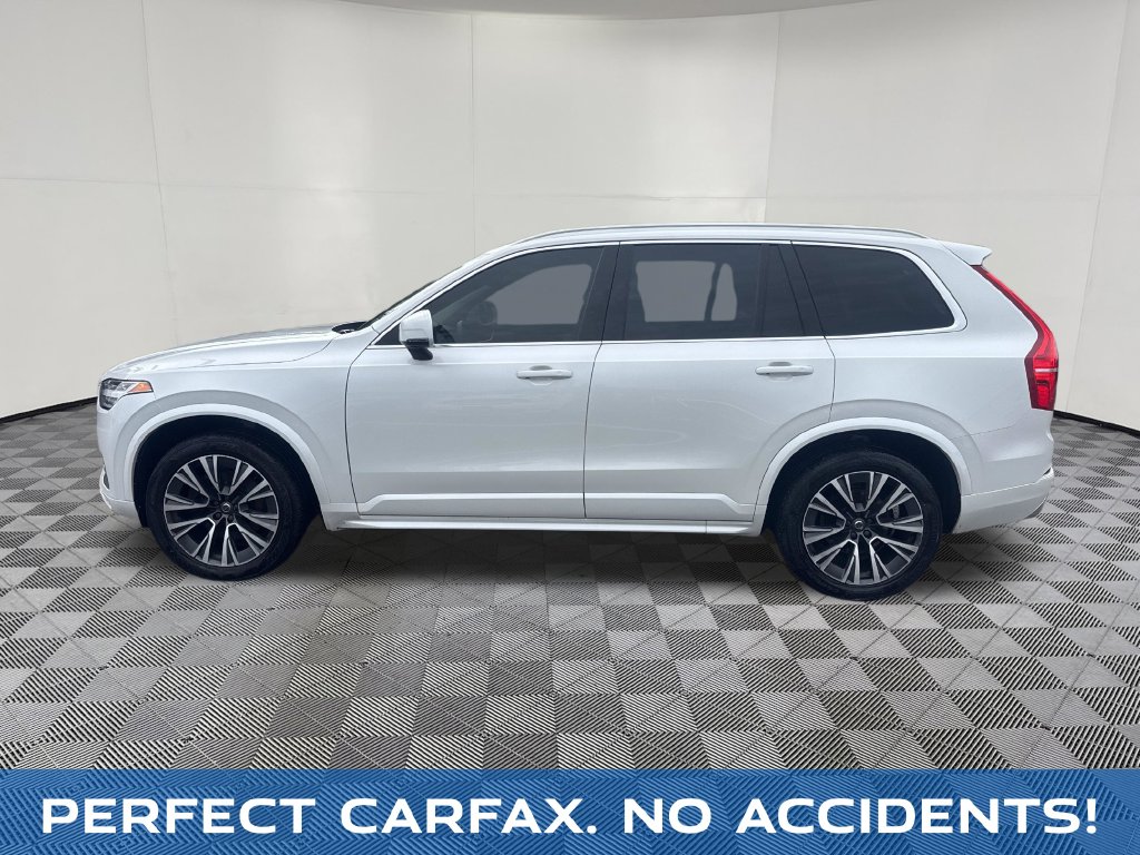 2020 Volvo XC90 view 3