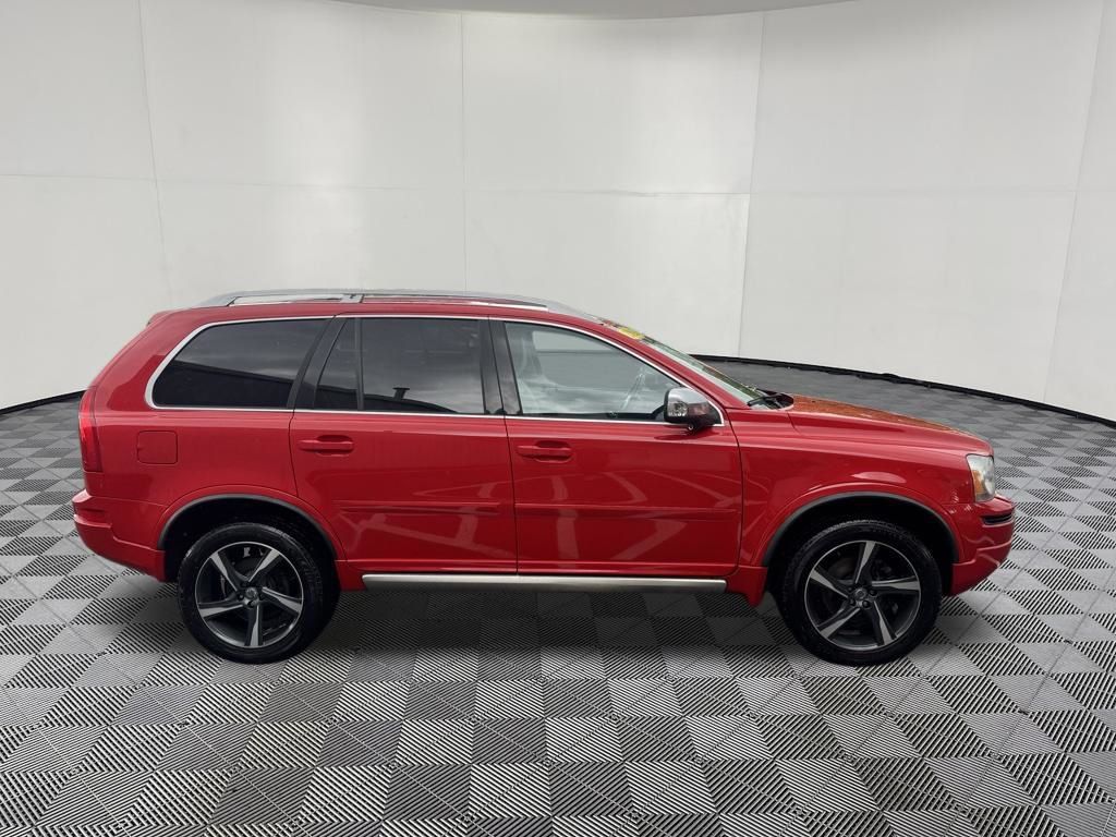 2013 Volvo XC90 view 4