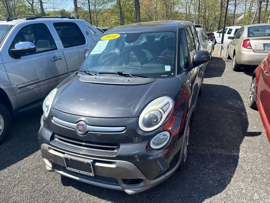 2014 Fiat 500L view 2